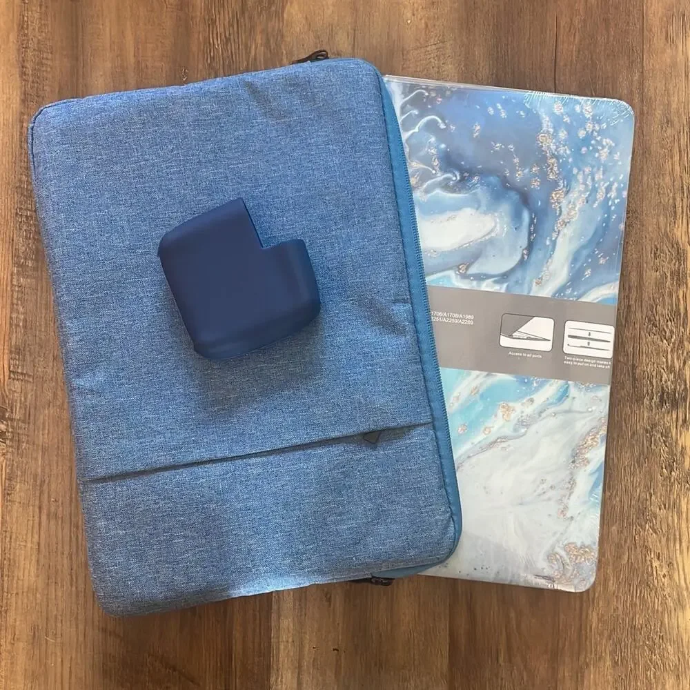 MacBook Pro 13” 2016-2020 blue soft case with hardshell & charger pack cover